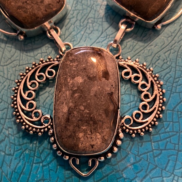 Silver and Stone Necklace - Picture 1 of 9